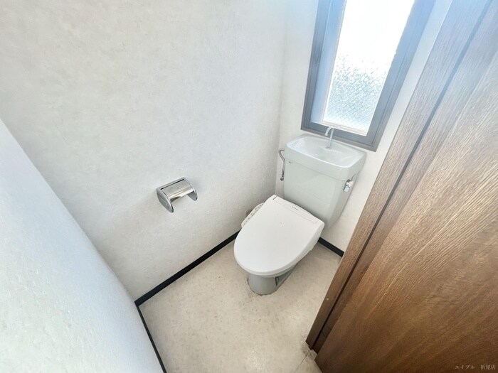 物件内観写真8　(トイレ)