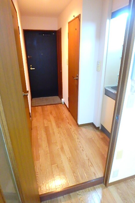 物件内観写真14　(廊下)