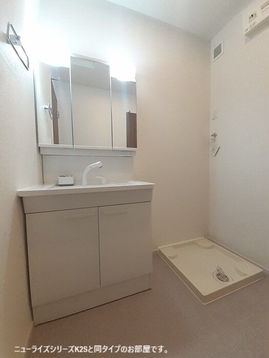 物件内観写真5　(洗面)