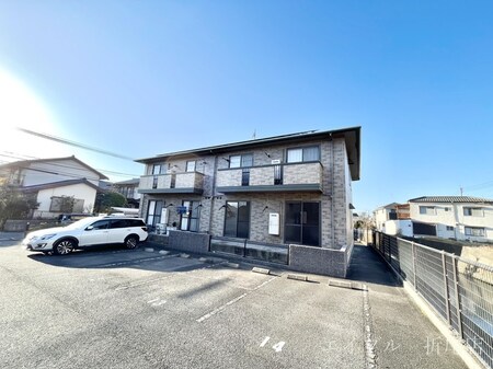 リビングタウン浅川B棟外観写真