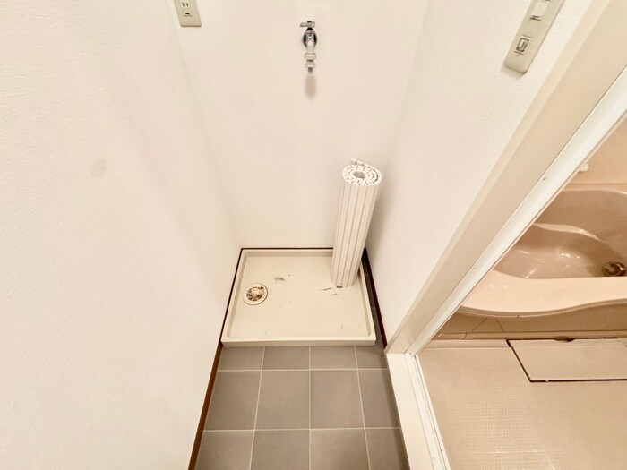 物件内観写真9　(洗濯機置場)