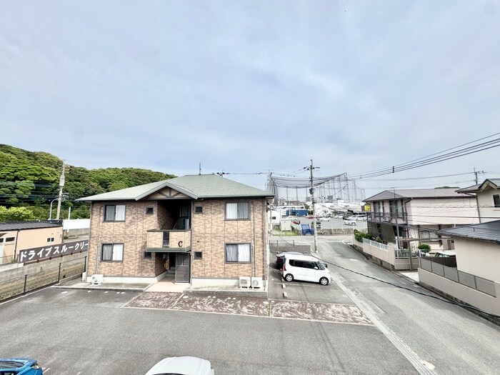 物件内観写真13　(室内からの展望)