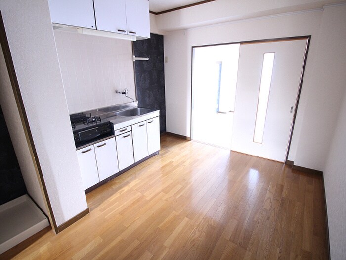 物件内観写真5　(居室)