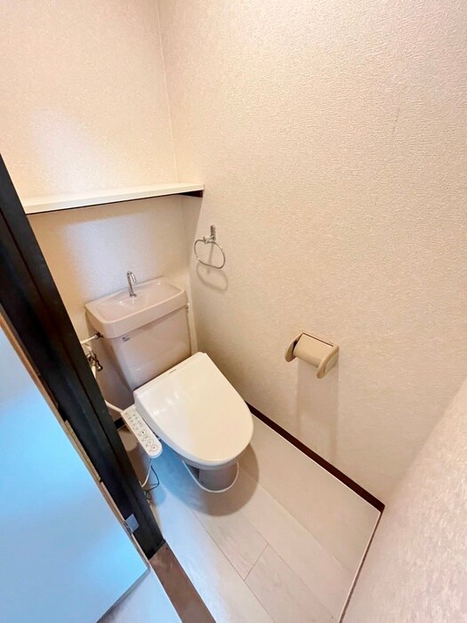 物件内観写真8　(トイレ)