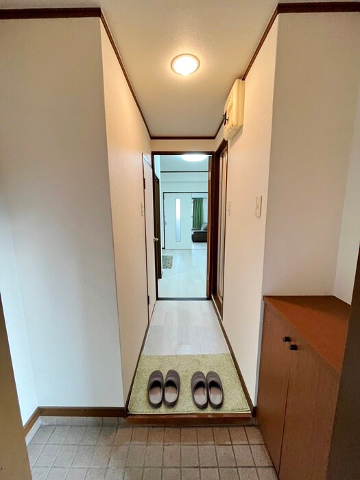 物件内観写真10　(玄関)