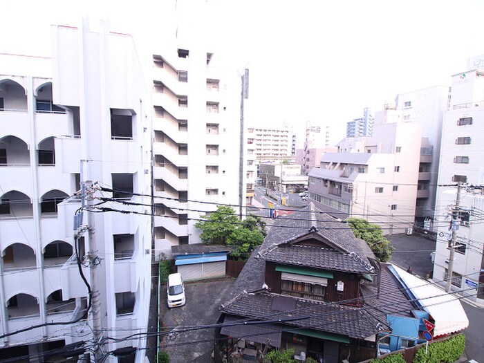 物件内観写真11　(室内からの展望)