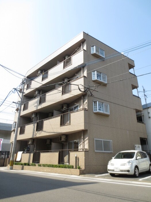 物件外観写真2　(駐車場)