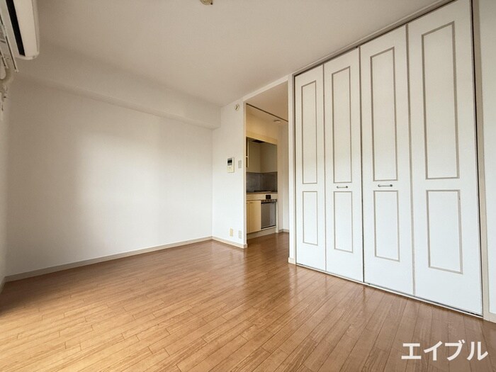 物件内観写真9　(居室)