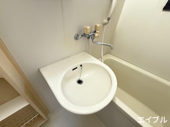 物件内観写真12　(洗面)