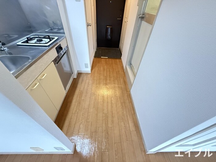 物件内観写真18　(廊下)