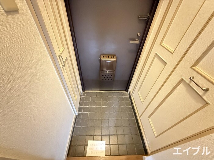 物件内観写真19　(玄関)