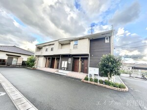 メゾングラ－スⅡ外観写真