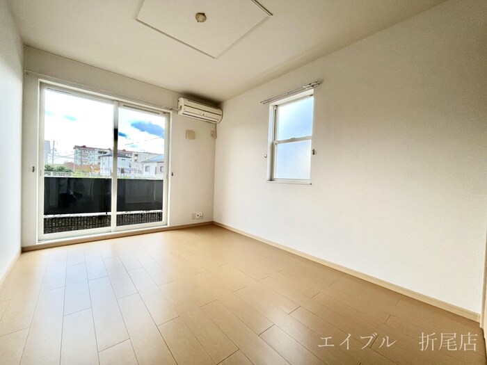 物件内観写真4　(居室)