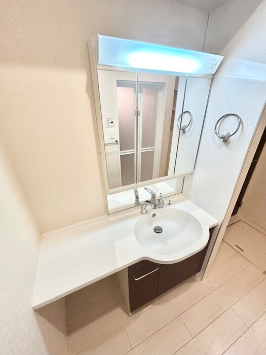 物件内観写真10　(洗面)