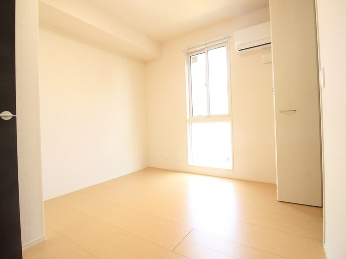 物件内観写真16　(居室)