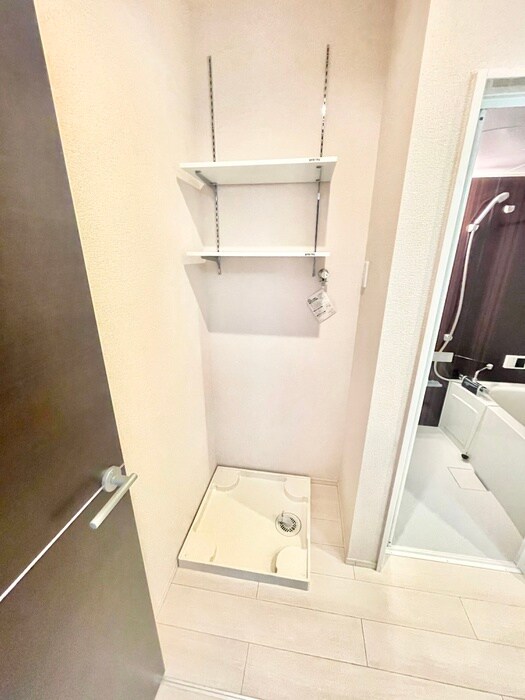 物件内観写真21　(洗濯機置場)