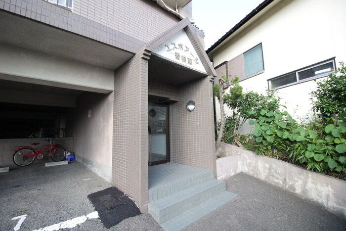 物件外観写真4　(エントランス部分)