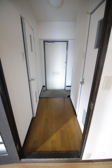 物件内観写真17　(廊下)