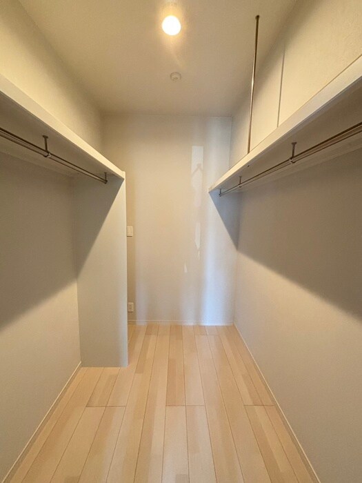 物件内観写真11　(収納)