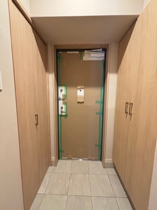 物件内観写真12　(玄関)