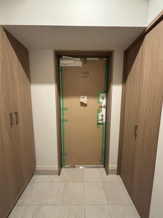 物件内観写真12　(玄関)