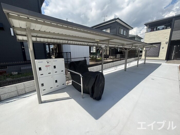 物件外観写真3　(駐輪場)