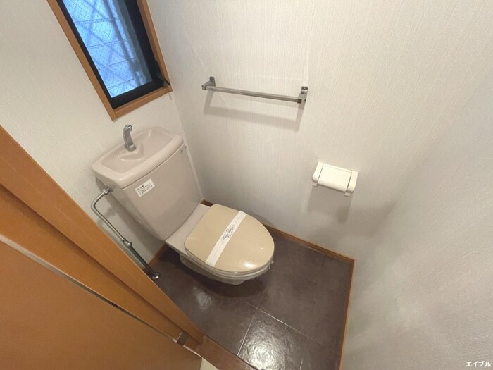 物件内観写真14　(トイレ)