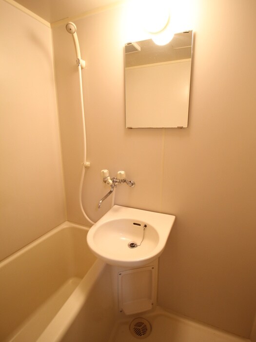 物件内観写真8　(洗面)