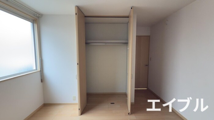 物件内観写真12　(収納)