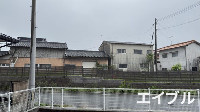 物件内観写真15　(室内からの展望)