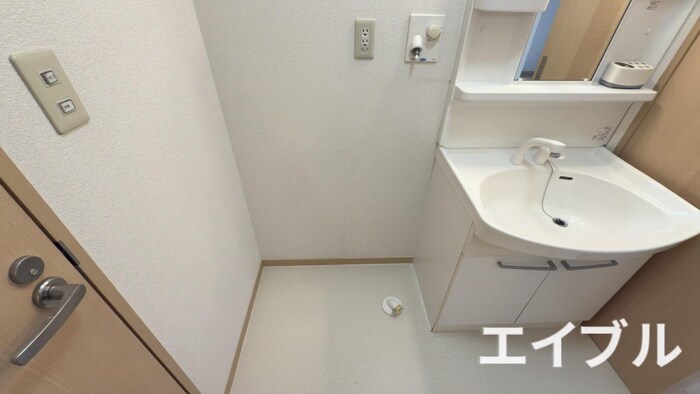 物件内観写真21　(洗濯機置場)