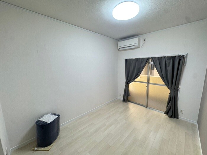 物件内観写真6　(居室)