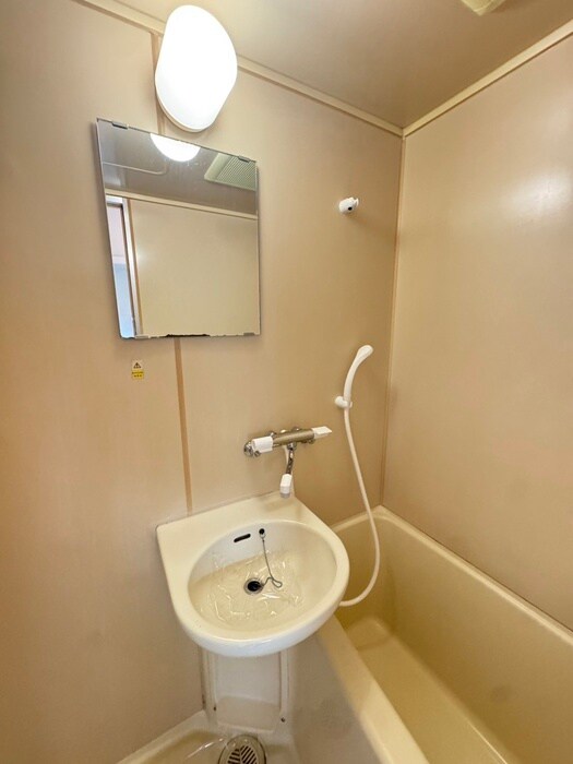 物件内観写真12　(洗面)