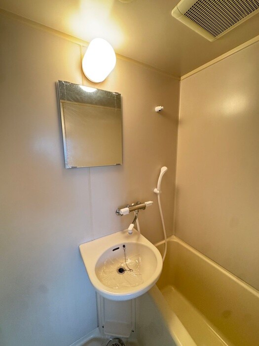 物件内観写真12　(洗面)