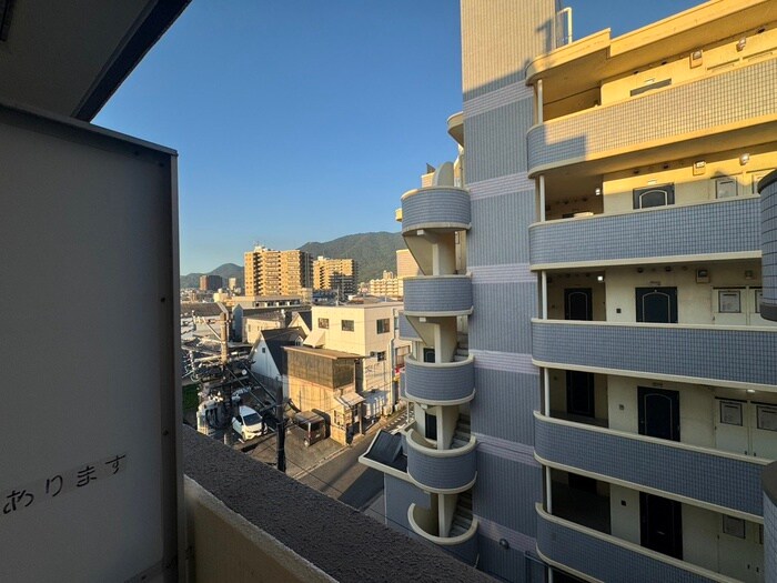 物件内観写真14　(室内からの展望)