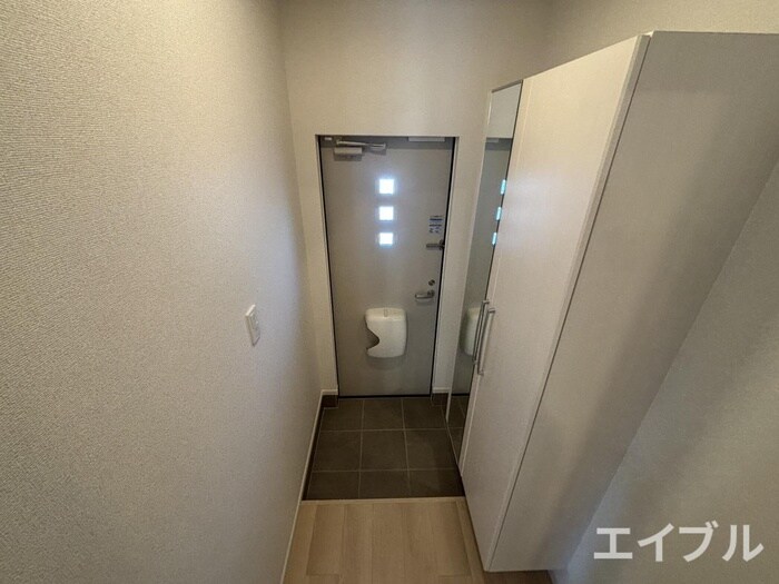 物件内観写真14　(玄関)