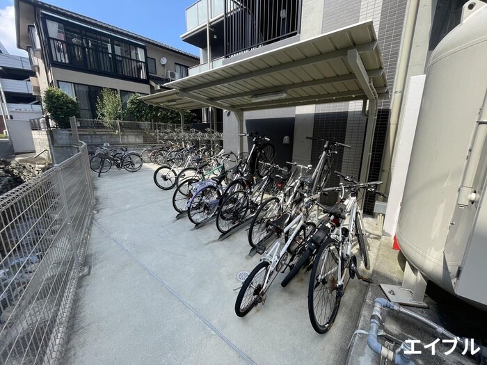 物件外観写真3　(駐輪場)