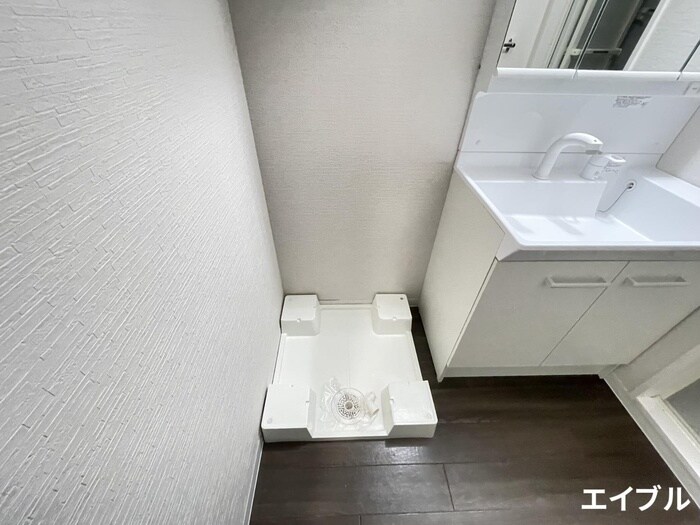 物件内観写真12　(洗濯機置場)