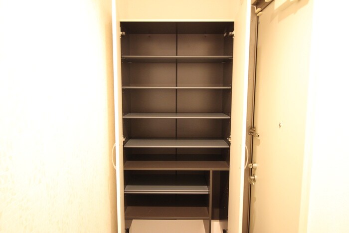 物件内観写真12　(靴箱)