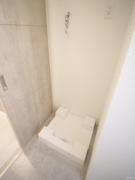 物件内観写真14　(洗濯機置場)