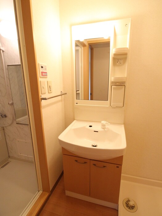 物件内観写真11　(洗面)