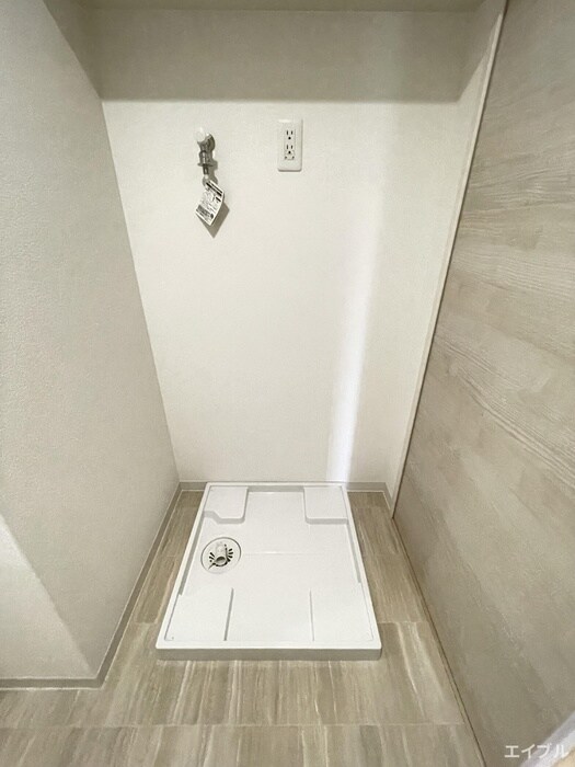 物件内観写真11　(洗濯機置場)