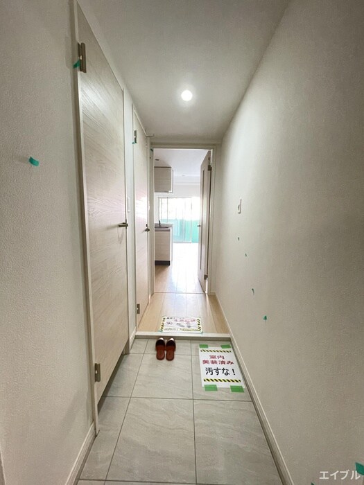物件内観写真17　(玄関)