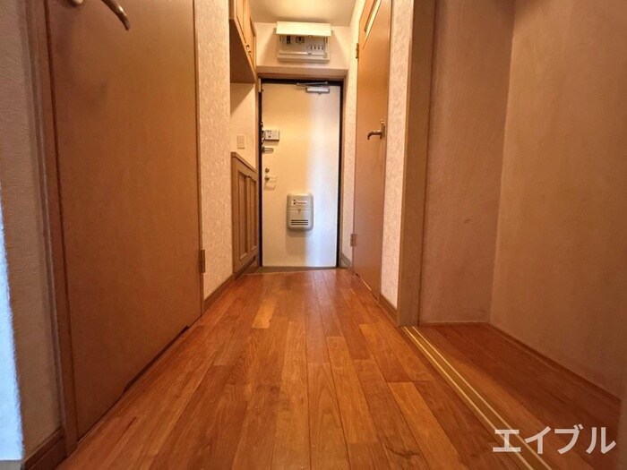 物件内観写真16　(廊下)