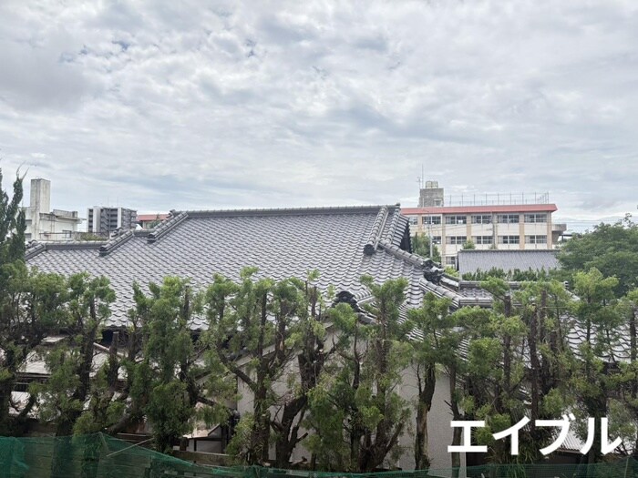 物件内観写真14　(室内からの展望)