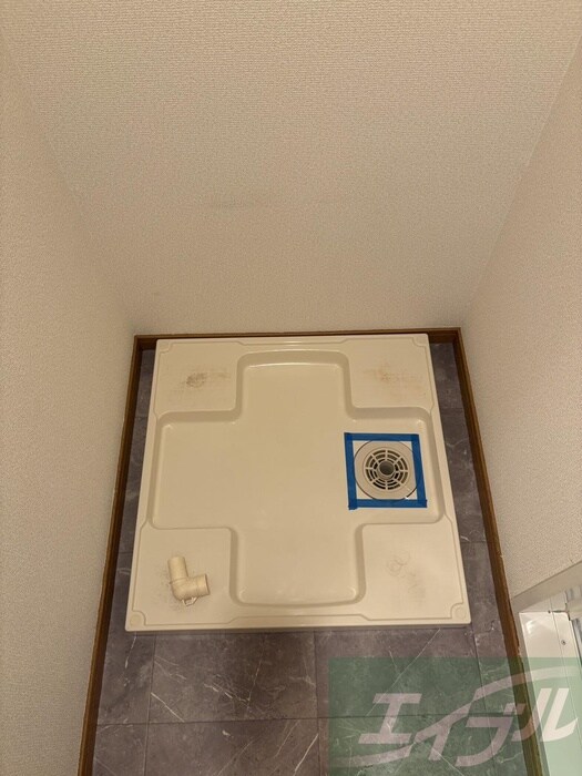 物件内観写真13　(洗濯機置場)