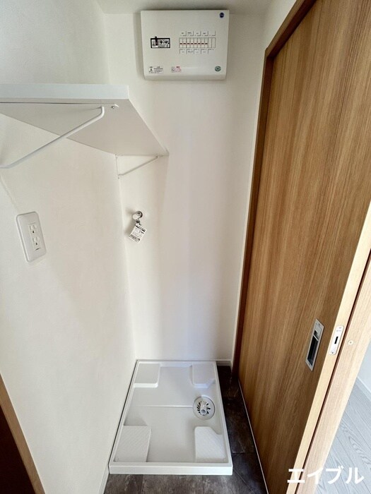 物件内観写真13　(洗濯機置場)