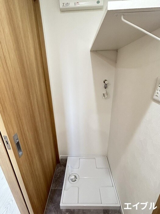 物件内観写真13　(洗濯機置場)