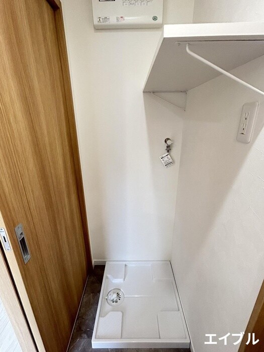 物件内観写真13　(洗濯機置場)