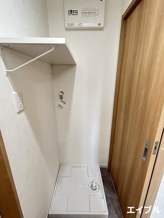 物件内観写真13　(洗濯機置場)